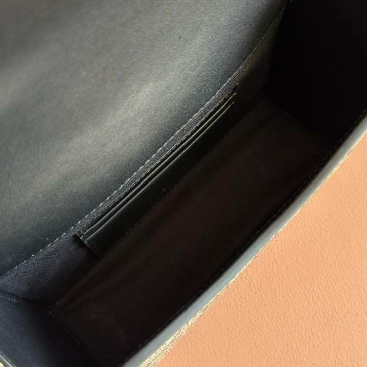 Picture of Gucci Handbags _SKUfw222909962fw